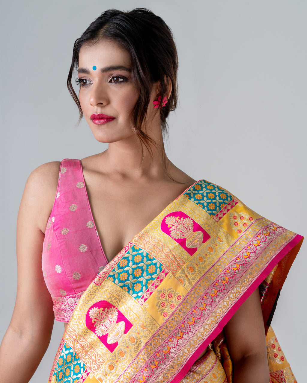 Sunlit Gold Banarasi Silk Saree with Heritage Woven Pallu and Matching Blouse Piece