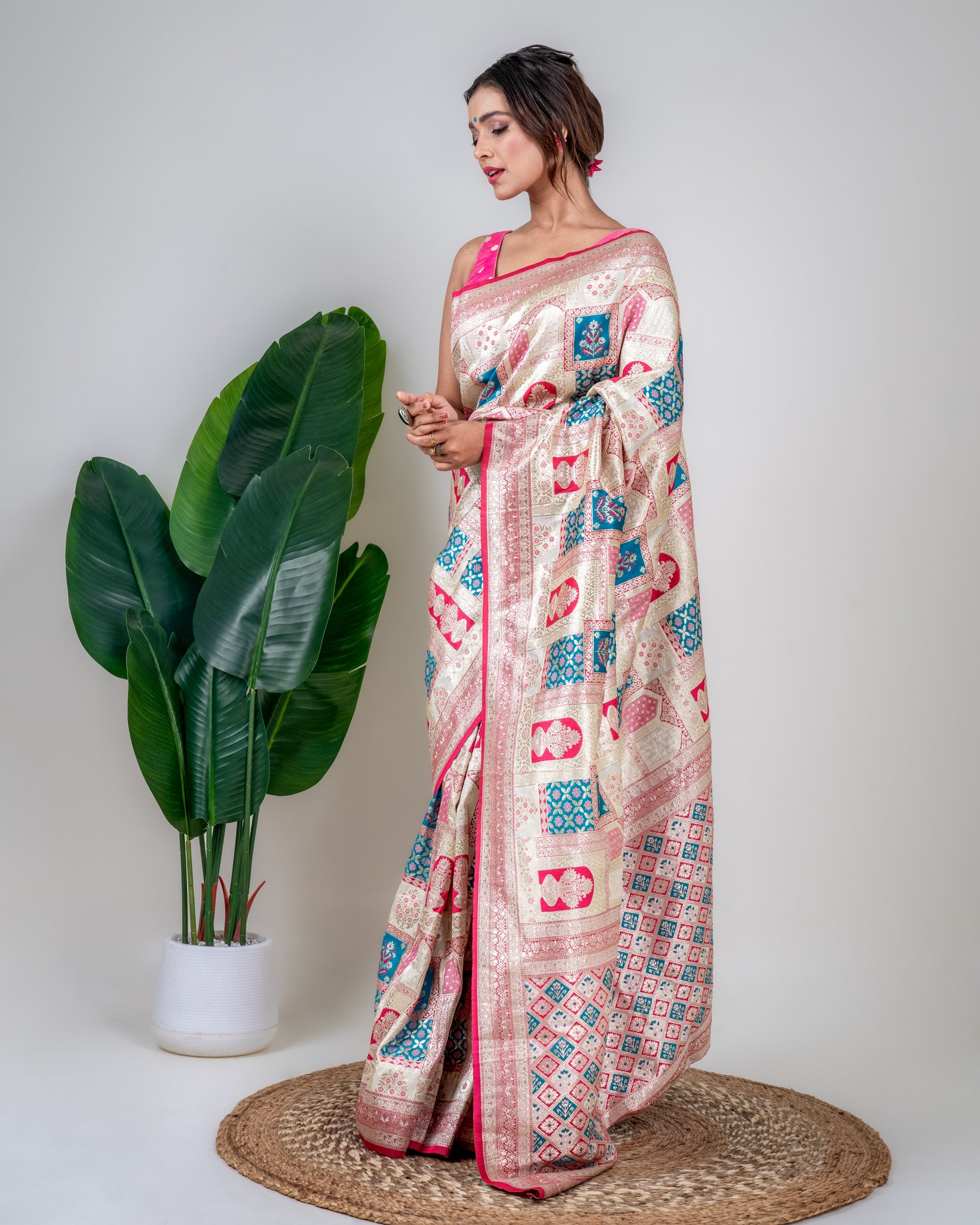 Ivory Pink Banarasi Silk Saree with Heritage Woven Pallu and Matching Blouse Piece