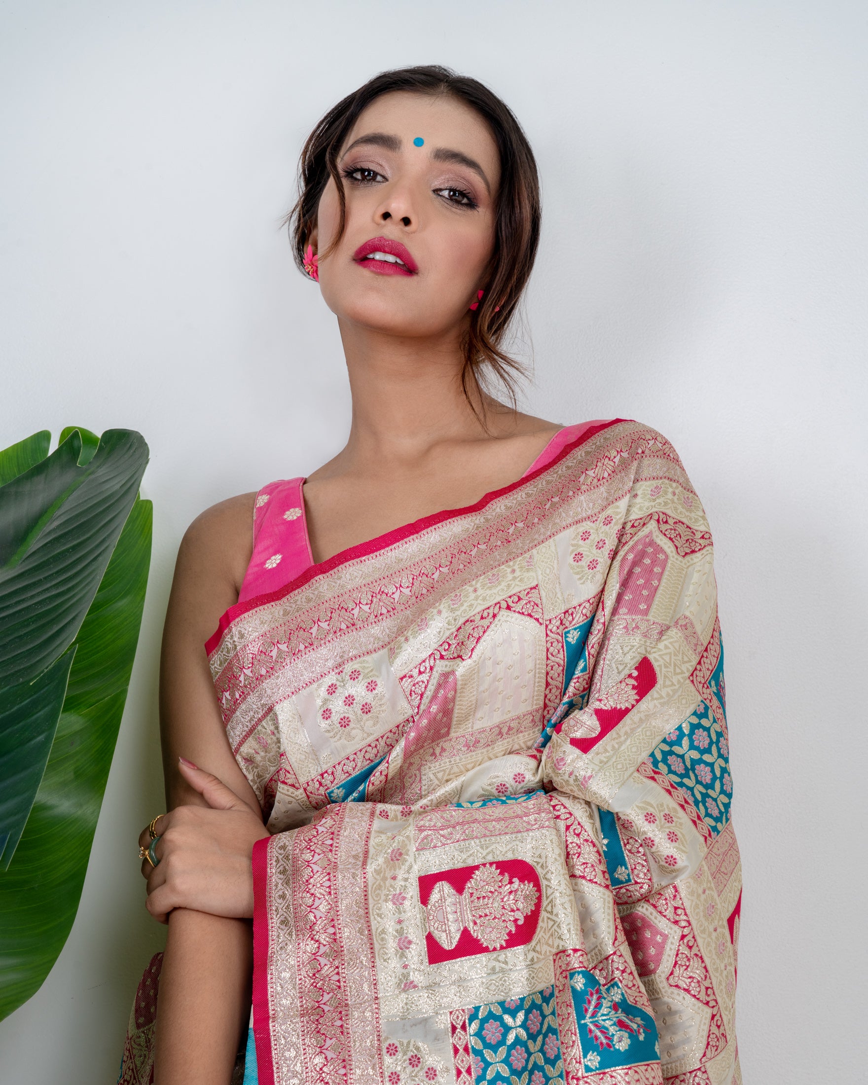 Ivory Pink Banarasi Silk Saree with Heritage Woven Pallu and Matching Blouse Piece