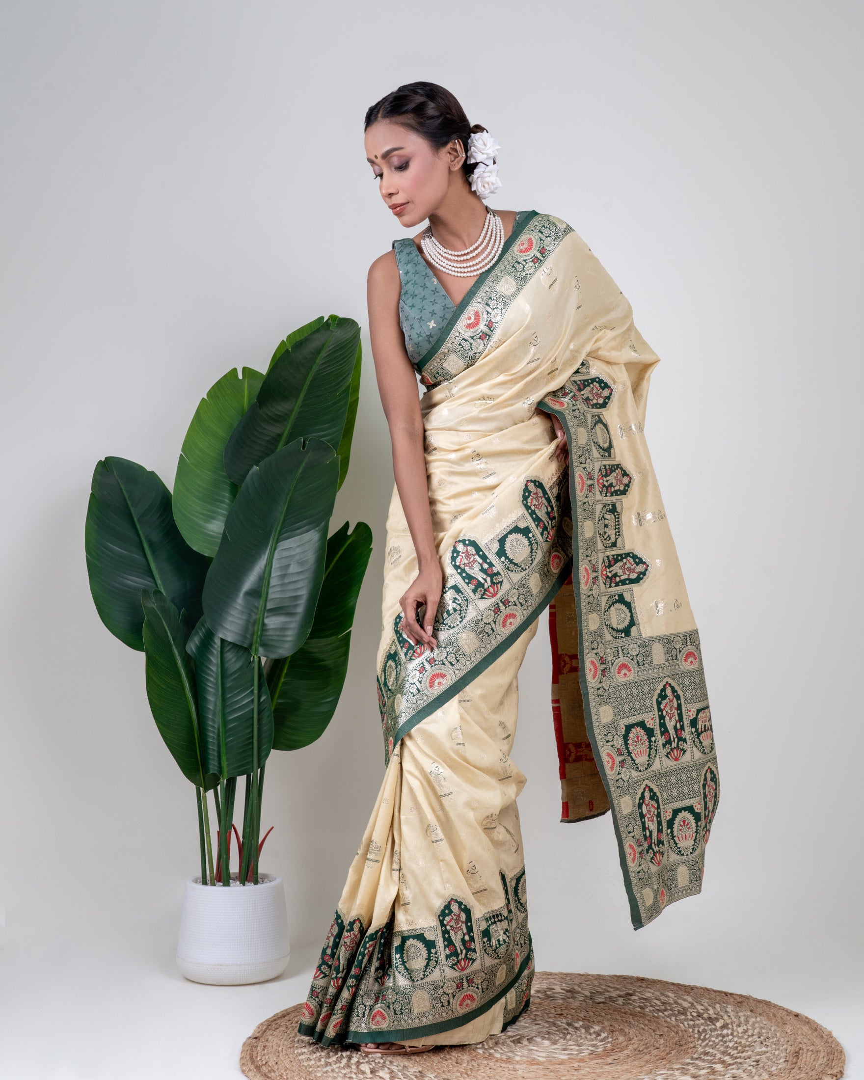 Royal Ivory Banarasi Silk Saree with Heritage Woven Temple Pallu and Matching Blouse Piece